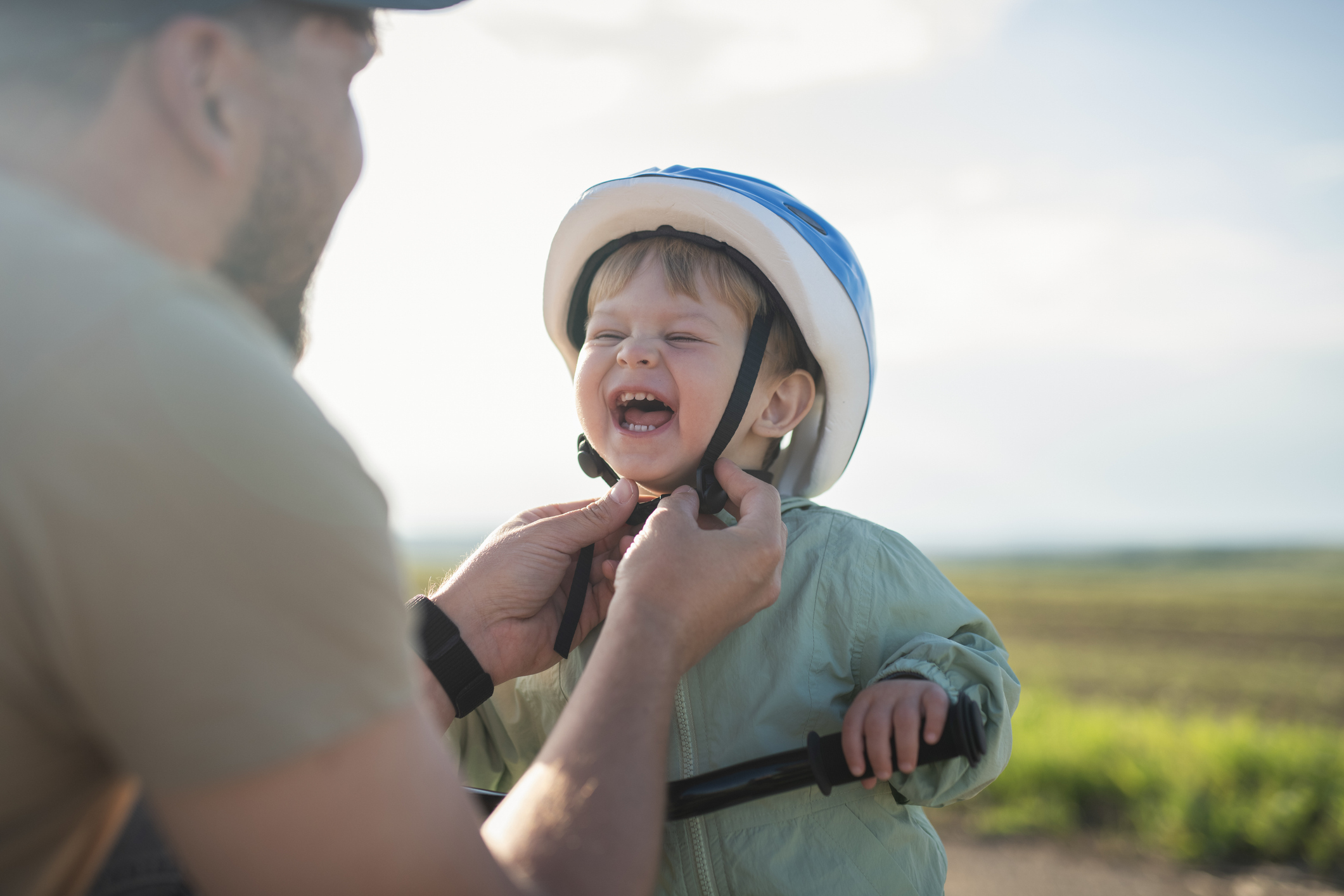 Child with helmet